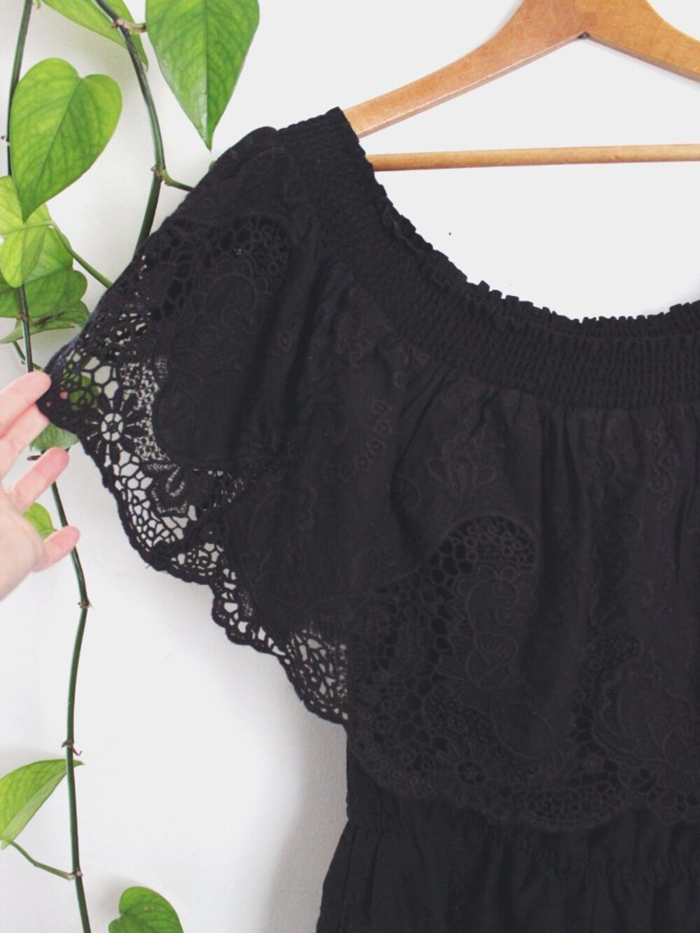 Abercrombie & Fitch Black Off-Shoulder Crochet Lace Romper Small Whimsigoth - Picture 9 of 9